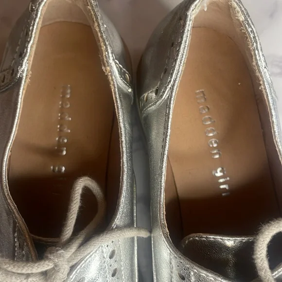 Madden Girl Cutsey platform  silver oxford wing tip Creepers - Picture 5 of 9